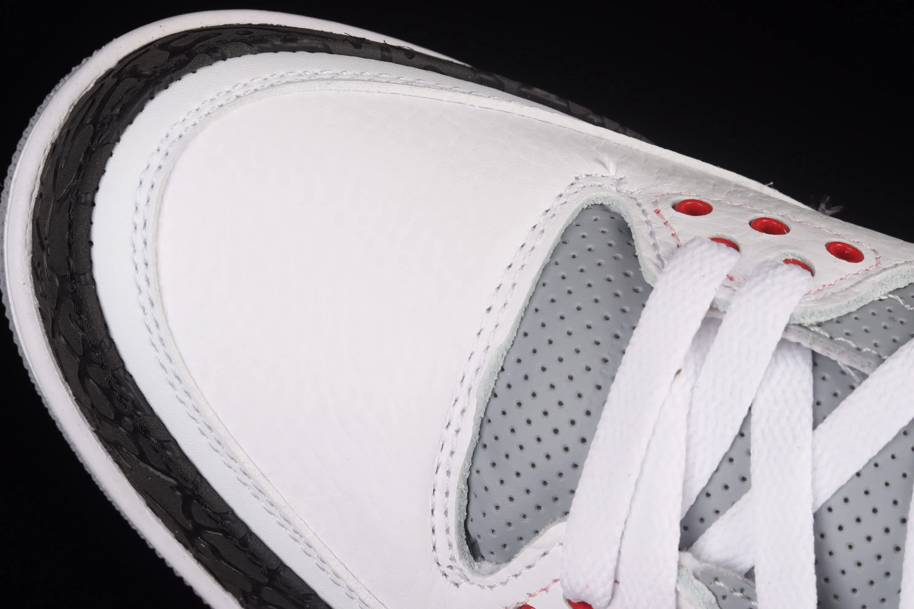 All categories Air Jordan Jordan series basketball shoes Air Jordan 3 Air Jordan Retro AJ3 Joe 3 white and red manuscript burst pattern sports basketball shoes 136064-120
